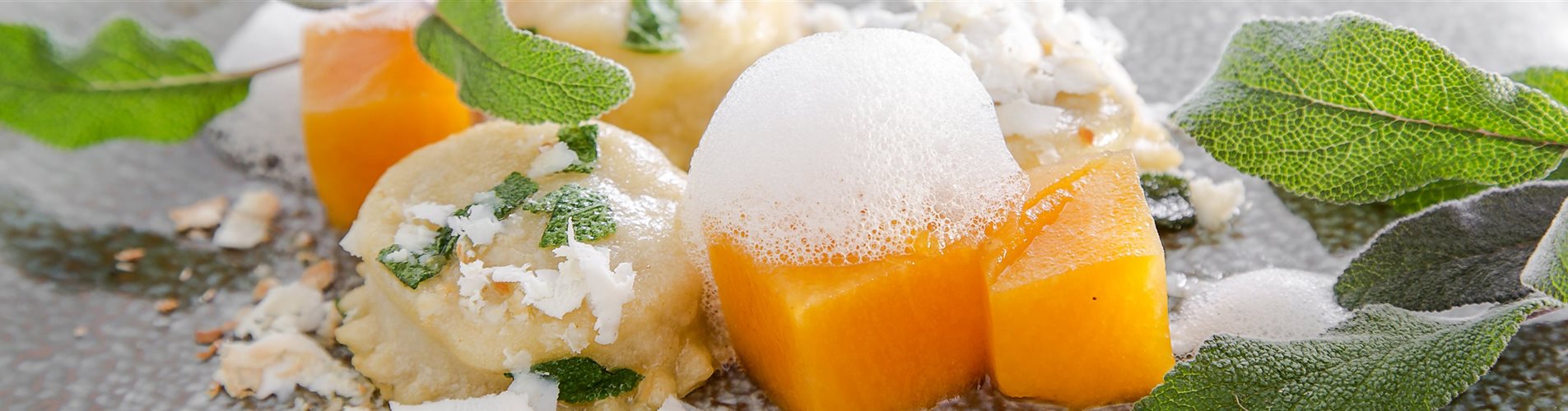 Kürbis Ravioli mit Purpursalbei