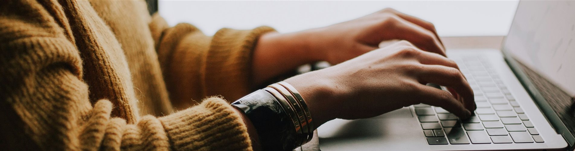 christin-hume-mfB1B1s4sMc-unsplash-0-1053-5616-1203