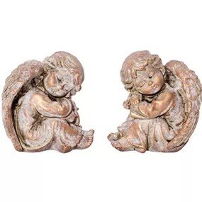 Engel sitzend seitlich