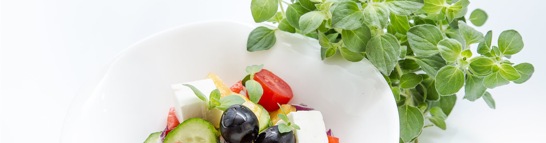 Griechischer Salat mit Oregano Griechischer Salat mit Oregano