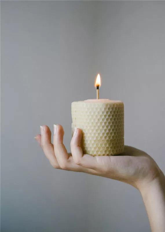 nachhaltige kerzen bienenwachs rapswachs