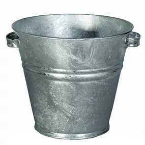 Eimer mit Blechgriff