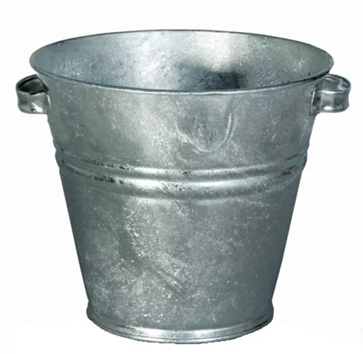 Eimer mit Blechgriff