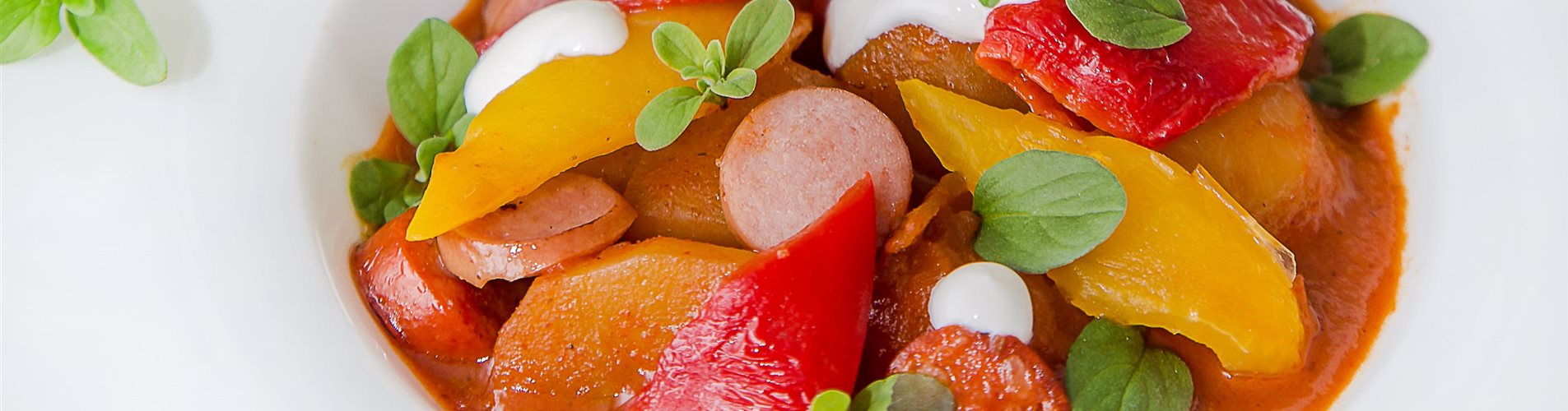 Kartoffelgulasch mit Majoran