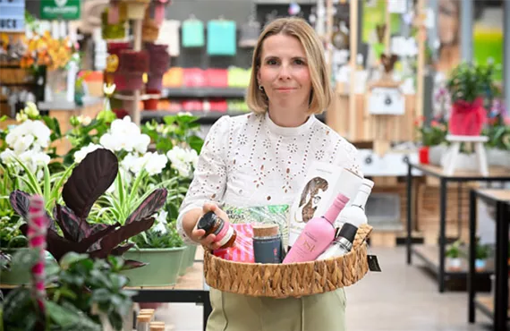 Yvonne lächelt in die Kamera