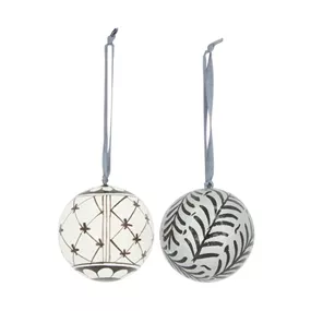 Christbaumkugel aus Pappmaché