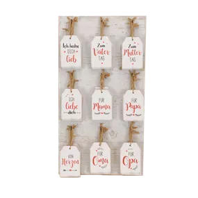 Geschenkanhänger sortiert