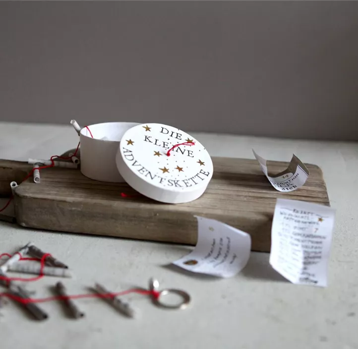 Adventskalenderkette in der Dose