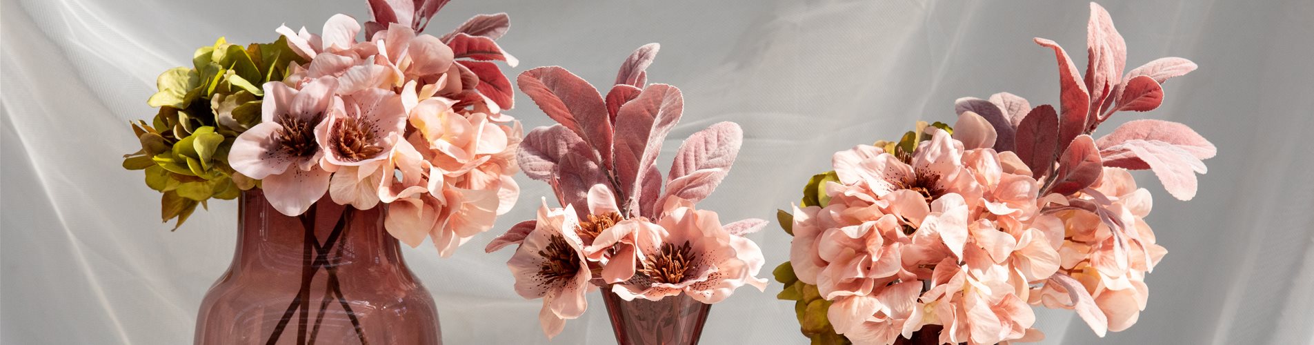 Deko - Seidenblumen in Vasen 