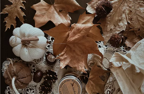 Herbstdeko beige